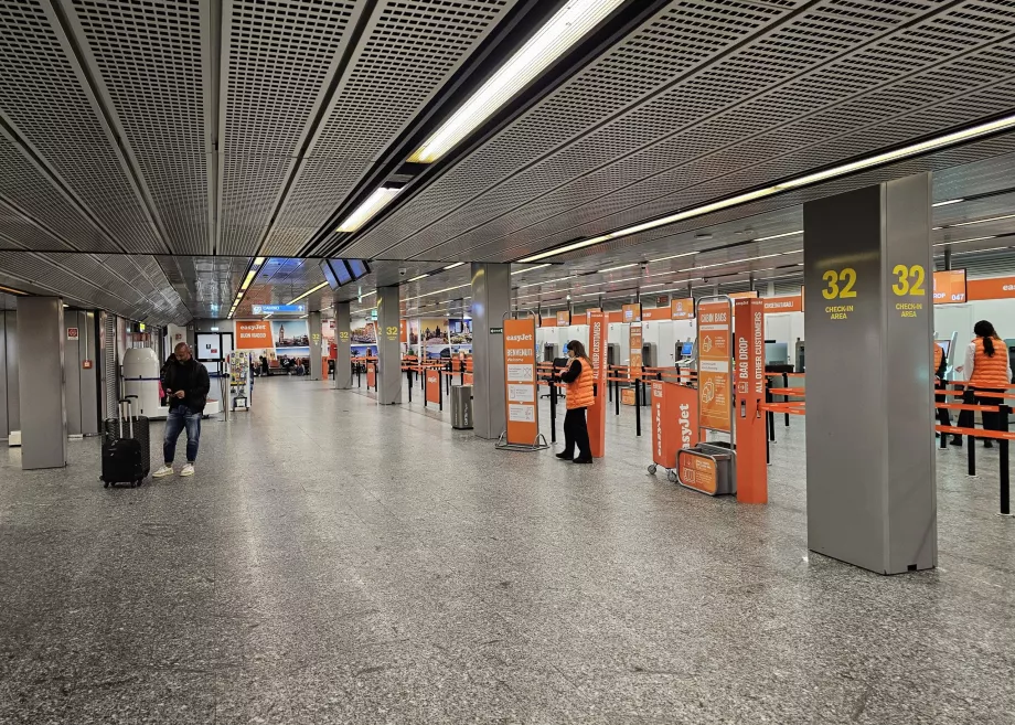 Sala de check-in, Terminal 2