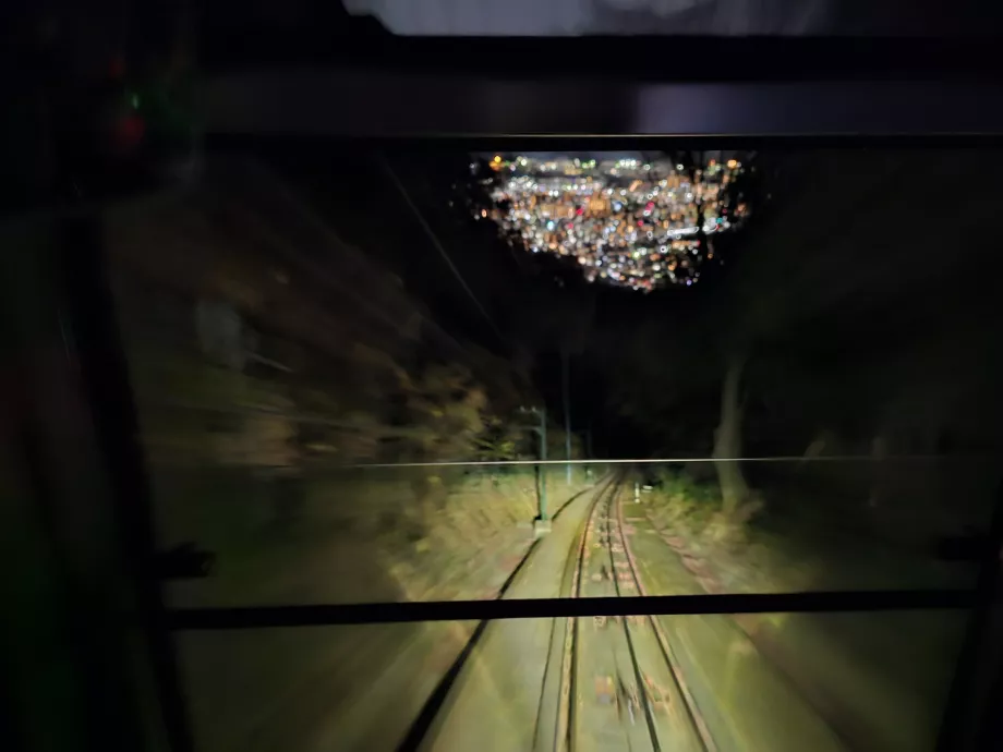 Passeio noturno no teleférico Maya