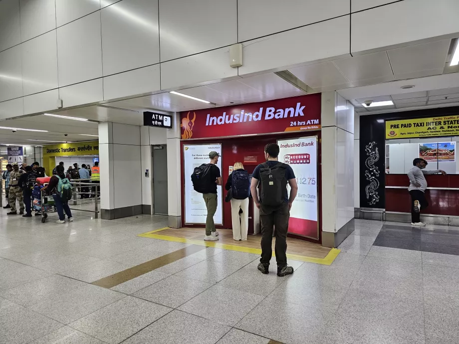 Caixa Multibanco do Banco Indusland