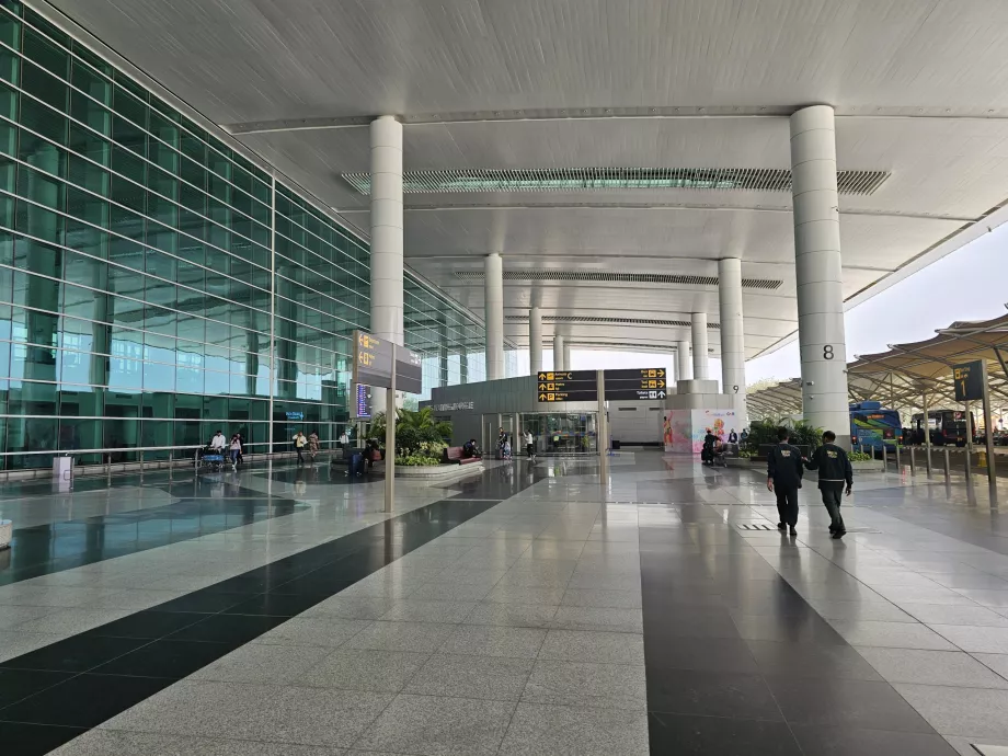 Terminal 1