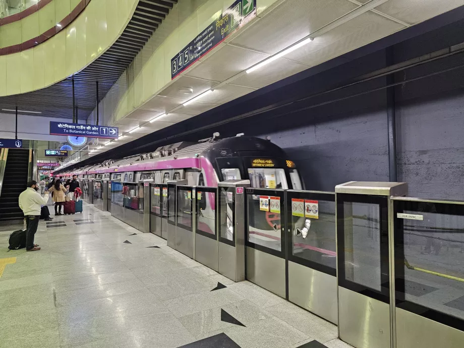 Metro, Linha Magenta