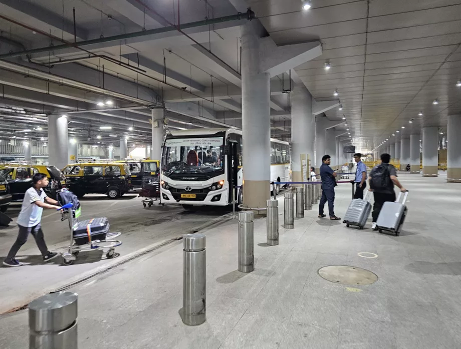 Paragem do autocarro, Terminal 2
