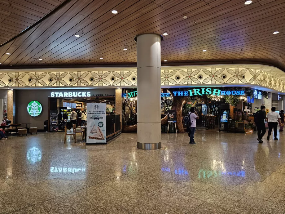 Restaurantes, Zona de trânsito, Terminal 2