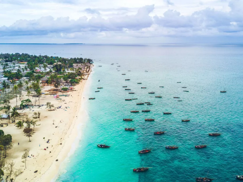 Praia de Nungwi