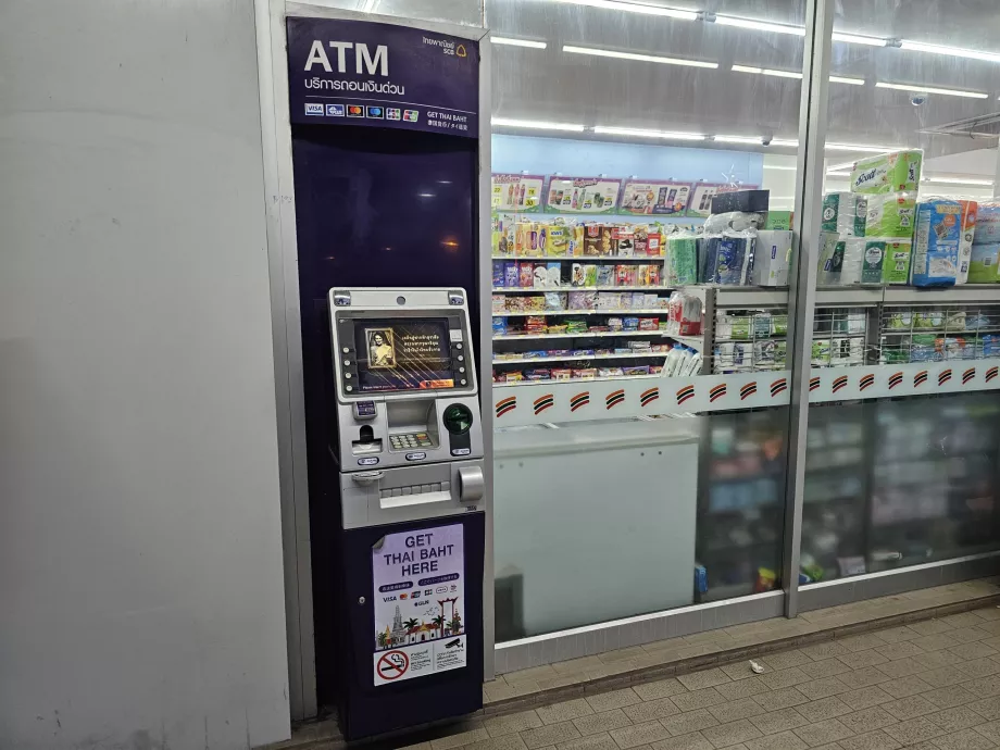 Caixa Multibanco na 7-Eleven