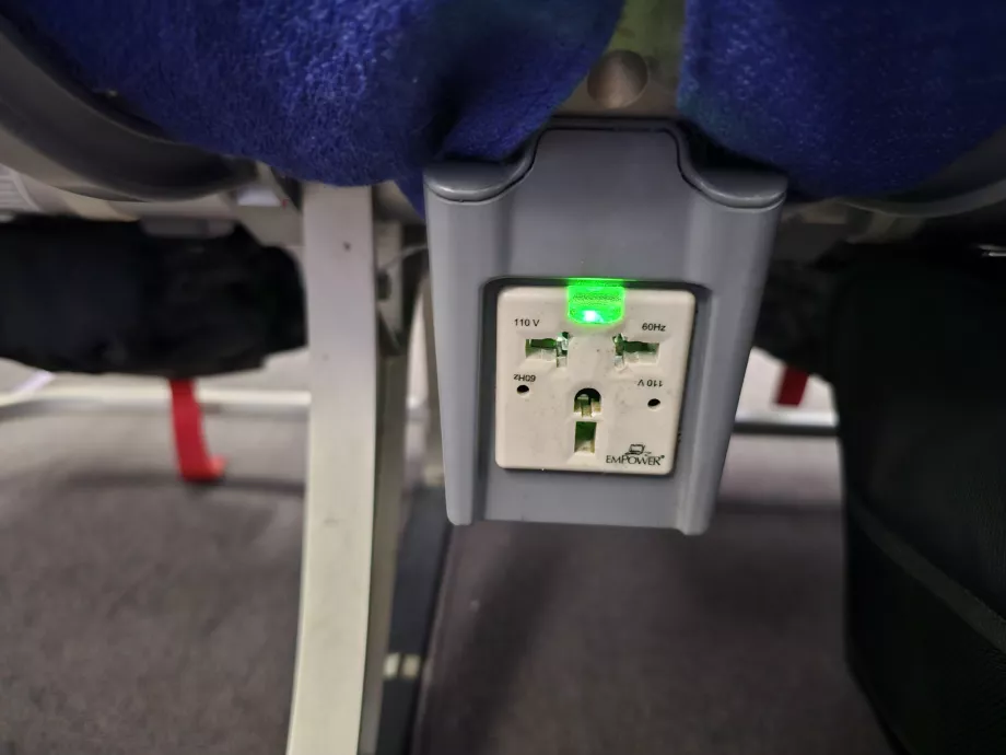 Tomadas eléctricas no Airbus A330