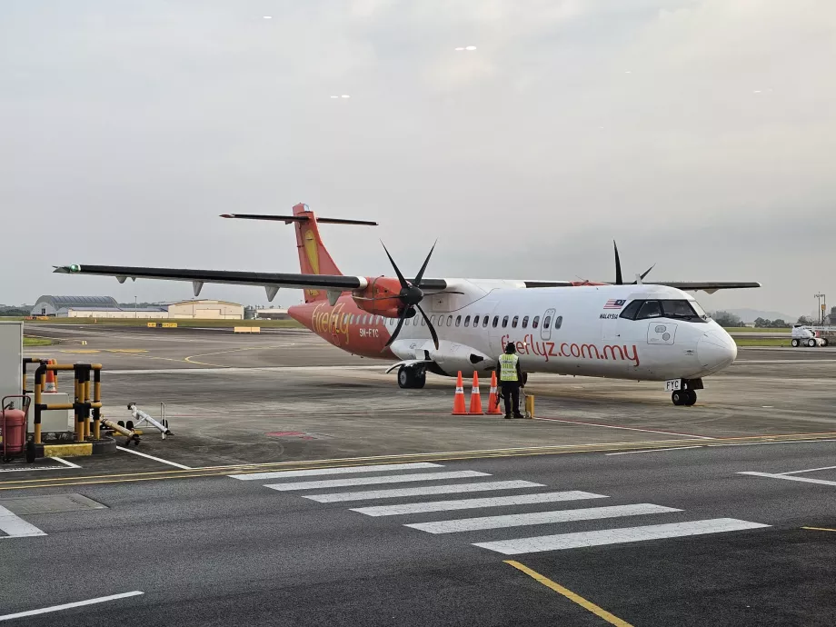 Firefly, ATR72 no aeroporto de Seletar
